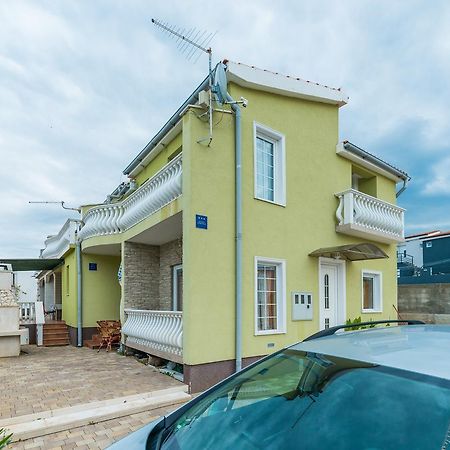Apartments Mahnet ヴィル エクステリア 写真